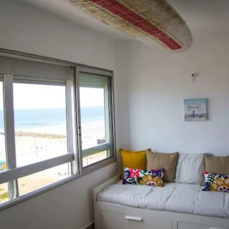 Wonderful In Front Of The شقة